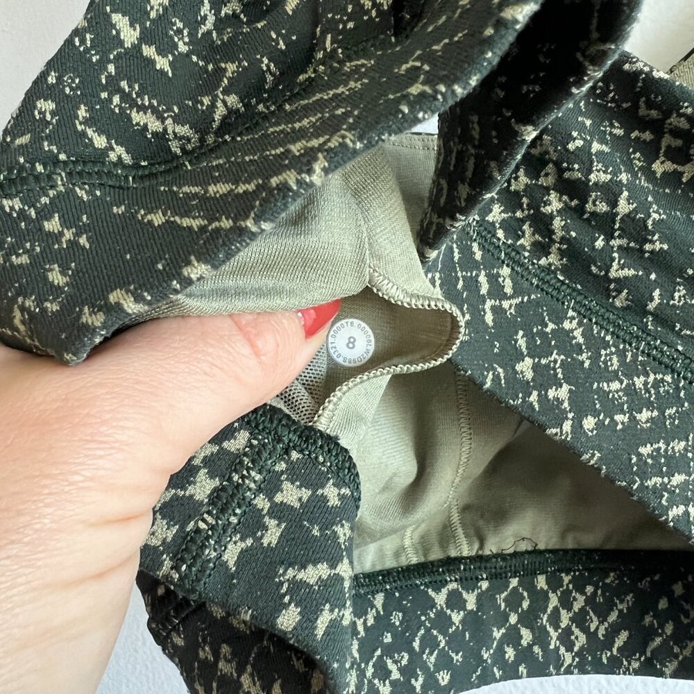 BUNDLE Lululemon Stretch High-Rise Jogger Full Length & Energy Bra, Size 8 - Picture 9 of 11